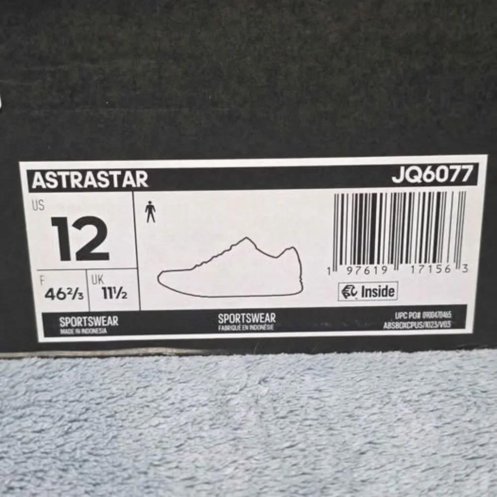 New Adidas ASTRATAR Mens US 12 Sneakers
